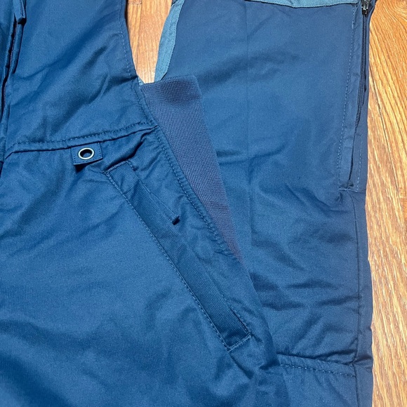 Arctix Women’s Classic Overalls Ski Bib - Picture 4 of 10